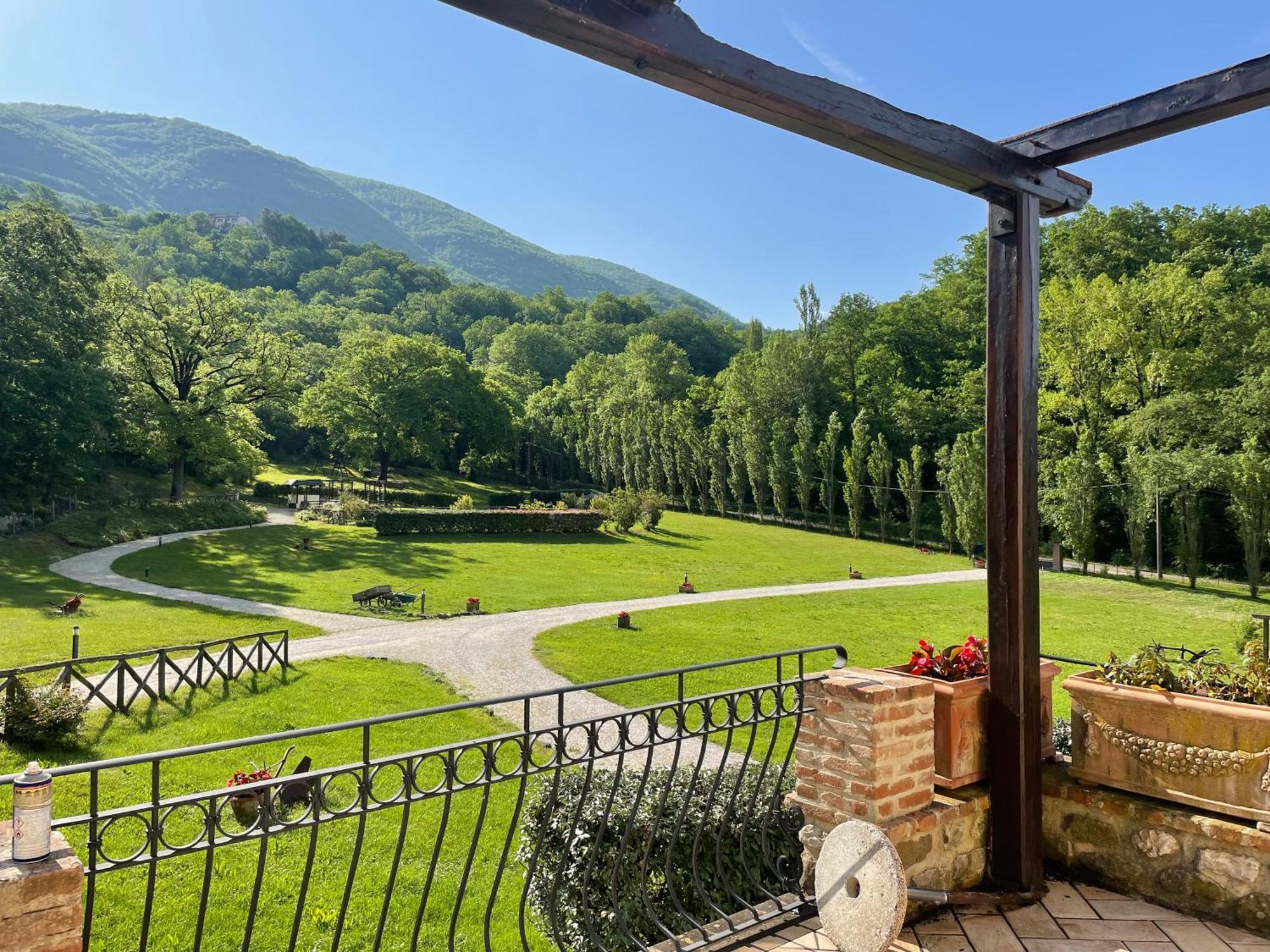 Cerqua Rosara Residence Valtopina Exteriér fotografie